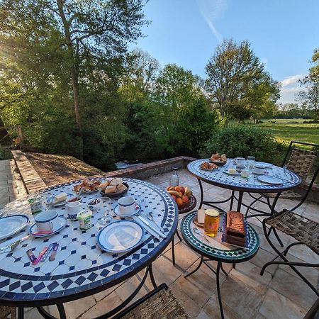 Mézilles Le Moulin Grenon Bed & Breakfast エクステリア 写真